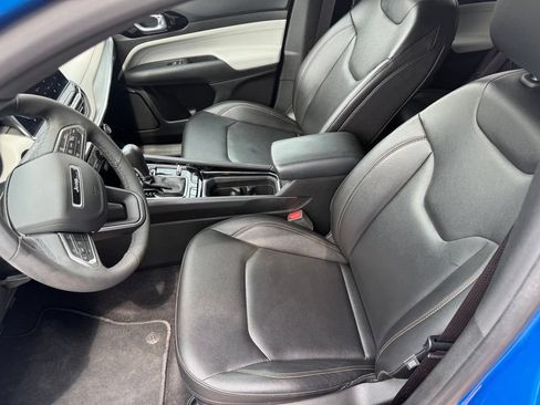 Used 2024 Jeep Compass Limited AWD/4WD image 23