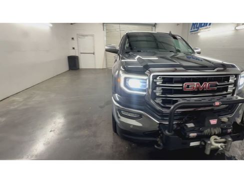Used 2018 GMC Sierra 1500 SLT AWD/4WD image 3