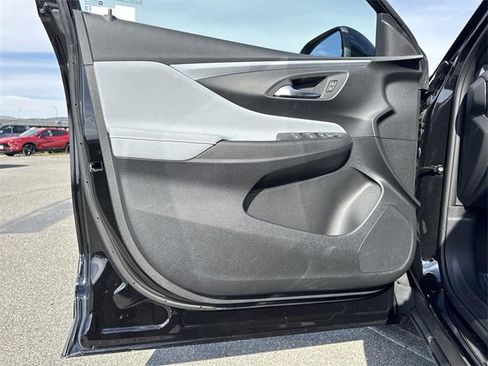 New 2025 Buick Envista Preferred image 18