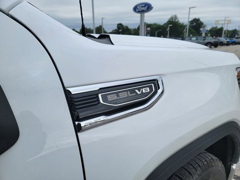 Used 2019 GMC Sierra 1500 SLT w/ SLT Premium Plus Package AWD/4WD image 32