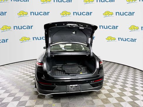 Used 2023 Toyota Crown Limited image 27