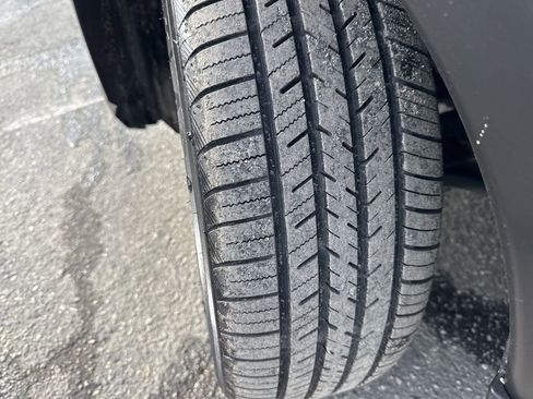 Used 2024 Nissan Kicks SR w/ SR Premium Package image 28