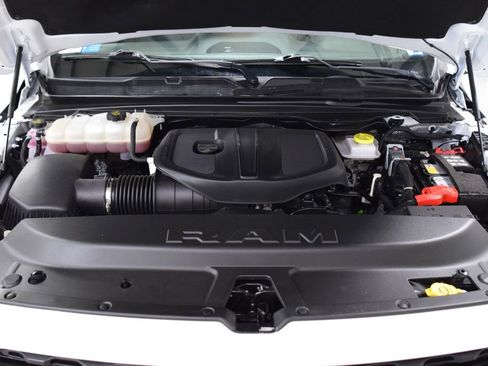 Used 2025 RAM 1500 Big Horn AWD/4WD image 19