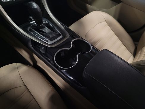 Used 2016 Ford Fusion SE image 26