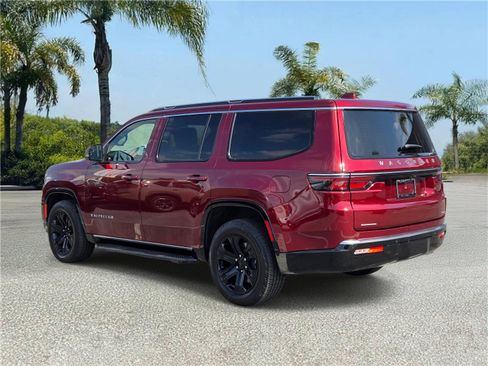 Used 2022 Jeep Wagoneer Series II AWD/4WD image 5