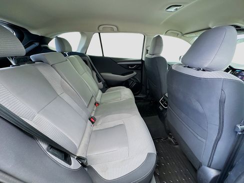 Used 2022 Subaru Outback Premium AWD/4WD image 18