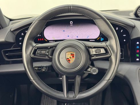 Used 2023 Porsche Taycan 4S w/ Technology Package image 20