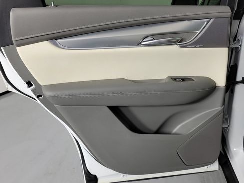 Certified 2023 Cadillac XT5 Premium Luxury w/ Technology Package FWD image 13