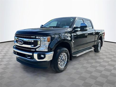 Used 2021 Ford F250 XLT w/ XLT Premium Package image 3