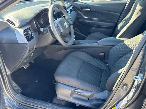 Certified 2021 Toyota C-HR LE image 9