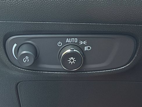 Used 2026 Buick Encore GX Preferred AWD/4WD image 32