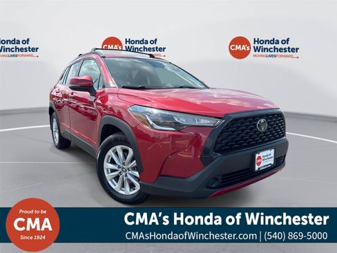 Used 2022 Toyota Corolla Cross LE AWD/4WD image 1
