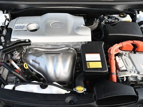 Used 2015 Lexus ES 300h 4dr Sedan Hybrid w/ Navigation System Package image 19