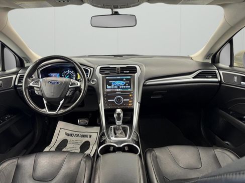 Used 2016 Ford Fusion Energi Titanium FWD image 19