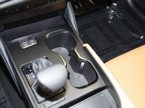 Used 2024 Lexus ES 350 w/ Premium Package image 29