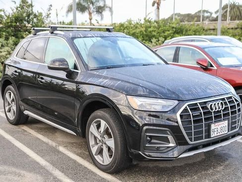 Used 2023 Audi Q5 2.0T Premium w/ Convenience Package image 3