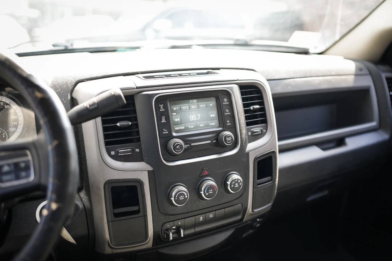 Used 2014 RAM 1500 Express RWD image 32