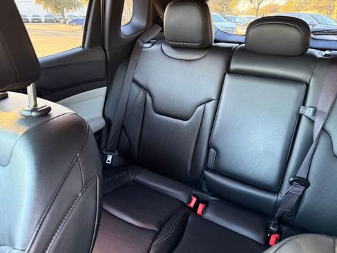 Used 2025 Jeep Compass Limited image 39