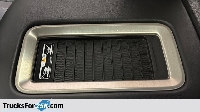 Used 2016 GMC Yukon Denali w/ Open Road Package AWD/4WD image 38