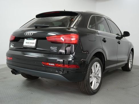 Used 2018 Audi Q3 2.0T Premium Plus w/ Premium Plus Package AWD/4WD image 9