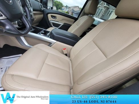 Used 2019 Nissan Titan SL AWD/4WD image 15