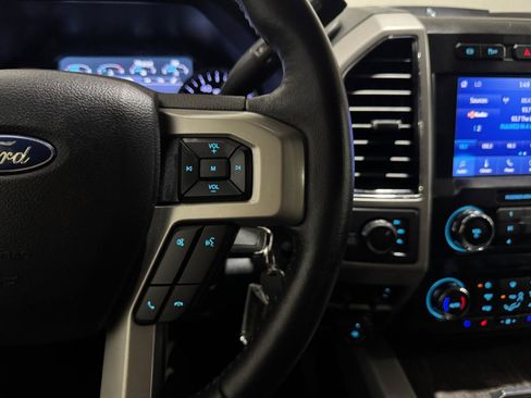 Used 2020 Ford F350 Lariat w/ Lariat Value Package AWD/4WD image 20