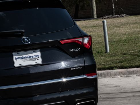 Used 2024 Acura MDX SH-AWD w/ Advance Package image 8