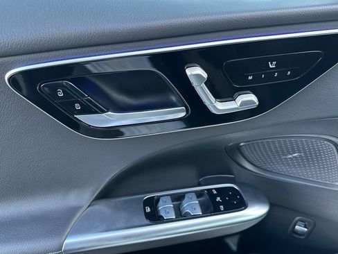 Certified 2025 Mercedes-Benz C 300 Sedan image 11