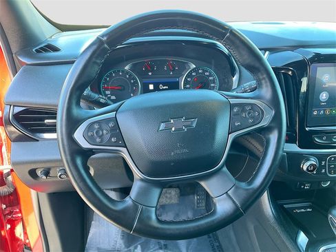 Used 2023 Chevrolet Traverse RS image 11