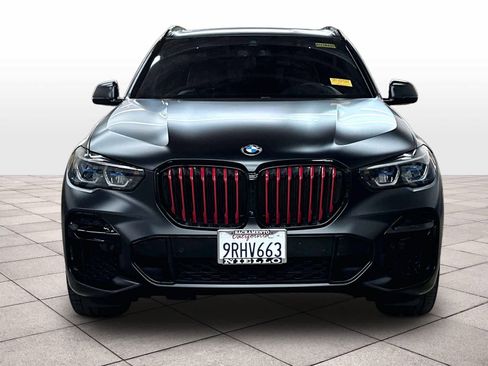 Used 2022 BMW X5 xDrive40i w/ M Sport Package AWD/4WD image 3