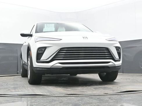 Used 2025 Buick Envista Preferred image 61