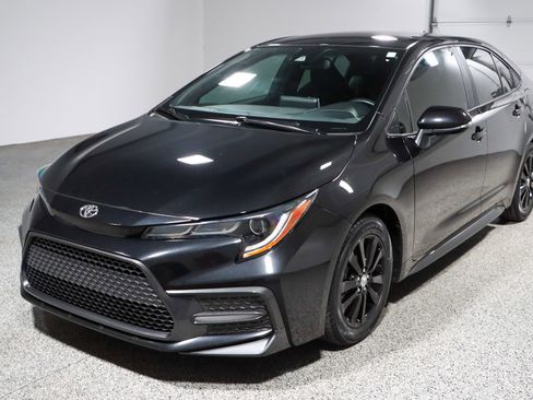 Used 2020 Toyota Corolla SE FWD image 29