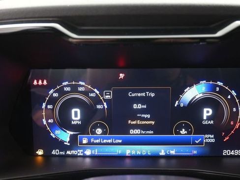 Used 2025 Chevrolet Colorado Z71 w/ Technology Package AWD/4WD image 9