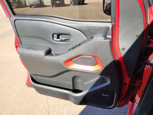 Used 2023 Nissan Frontier PRO-4X w/ Pro-4X Premium Package image 14