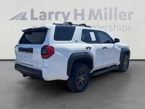 Used 2025 Toyota 4Runner SR5 image 5