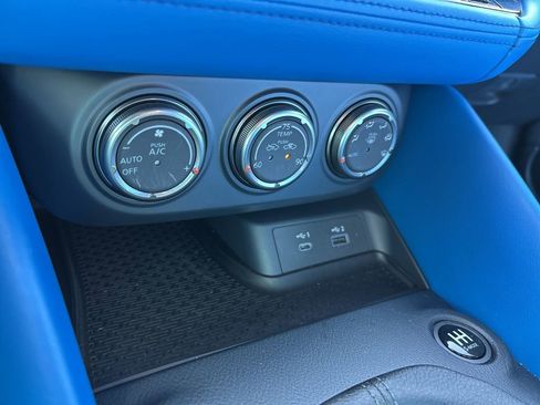 Used 2024 Nissan Z Performance w/ Floor Mat Package image 27