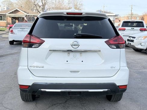 Used 2018 Nissan Rogue SV image 7