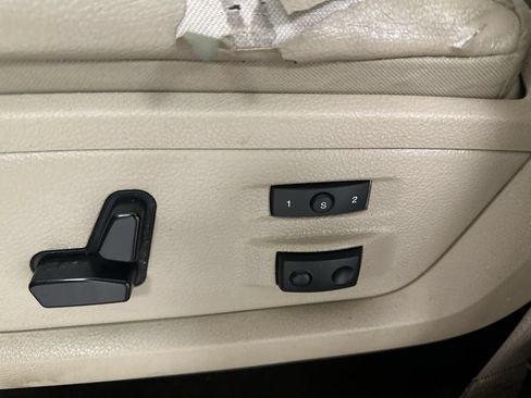 Used 2013 RAM 1500 Laramie w/ Convenience Group AWD/4WD image 12
