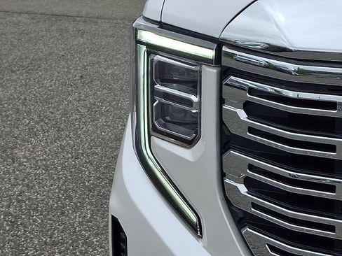 Used 2023 GMC Sierra 1500 Denali w/ Denali Reserve Package AWD/4WD image 29