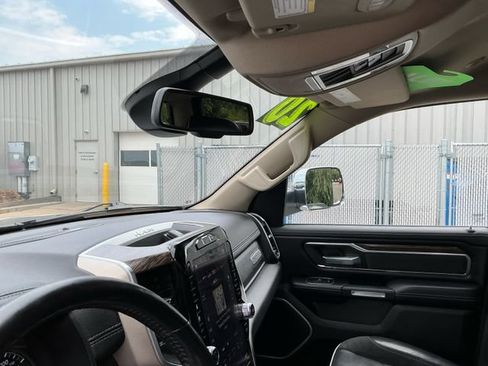 Used 2020 RAM 1500 Laramie AWD/4WD image 25
