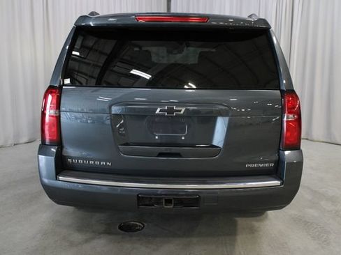Used 2020 Chevrolet Suburban Premier AWD/4WD image 31