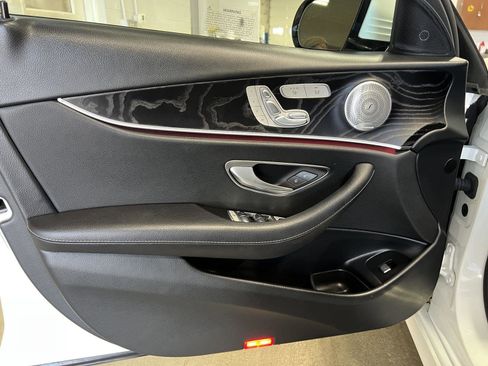 Used 2020 Mercedes-Benz E 350 4MATIC Sedan image 11