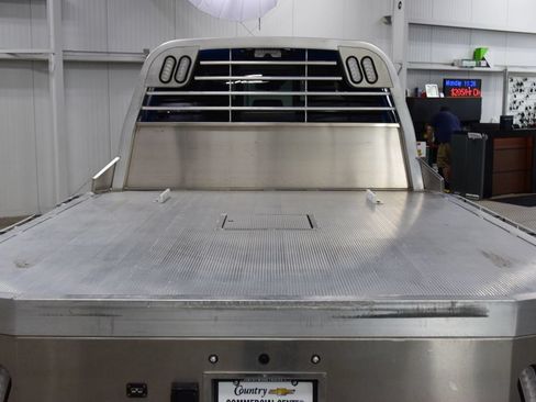 Used 2024 RAM 5500 4x4 Crew Cab image 15
