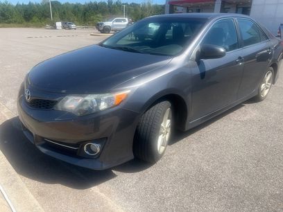 Used 2014 Toyota Camry SE