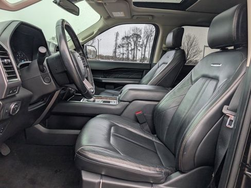 Used 2021 Ford Expedition Platinum image 17