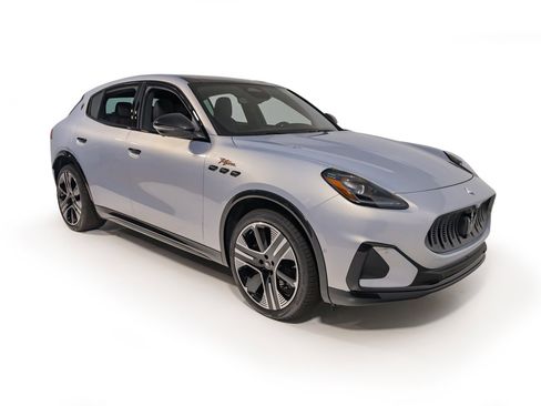 New 2025 Maserati Grecale Folgore image 9