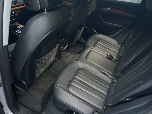 Used 2023 Audi Q5 2.0T Premium w/ Convenience Package AWD/4WD image 20