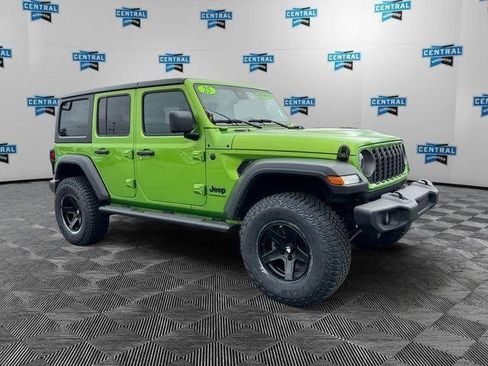 Used 2025 Jeep Wrangler Unlimited Sport AWD/4WD image 8