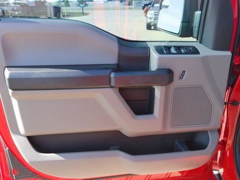 Used 2015 Ford F150 XL w/ Equipment Group 101A Mid AWD/4WD image 12