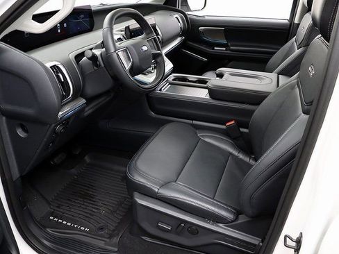 New 2025 Ford Expedition Max Platinum w/ Driver's Package image 10